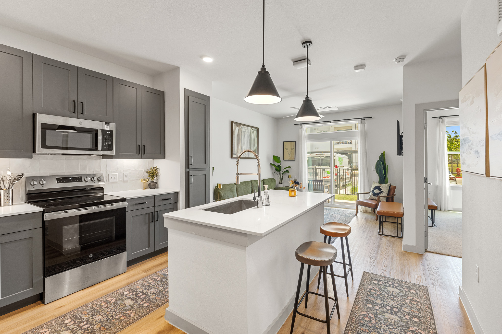 Luxury 1 Bed With Walkout Garden Mer 9115 - San Marcos, TX